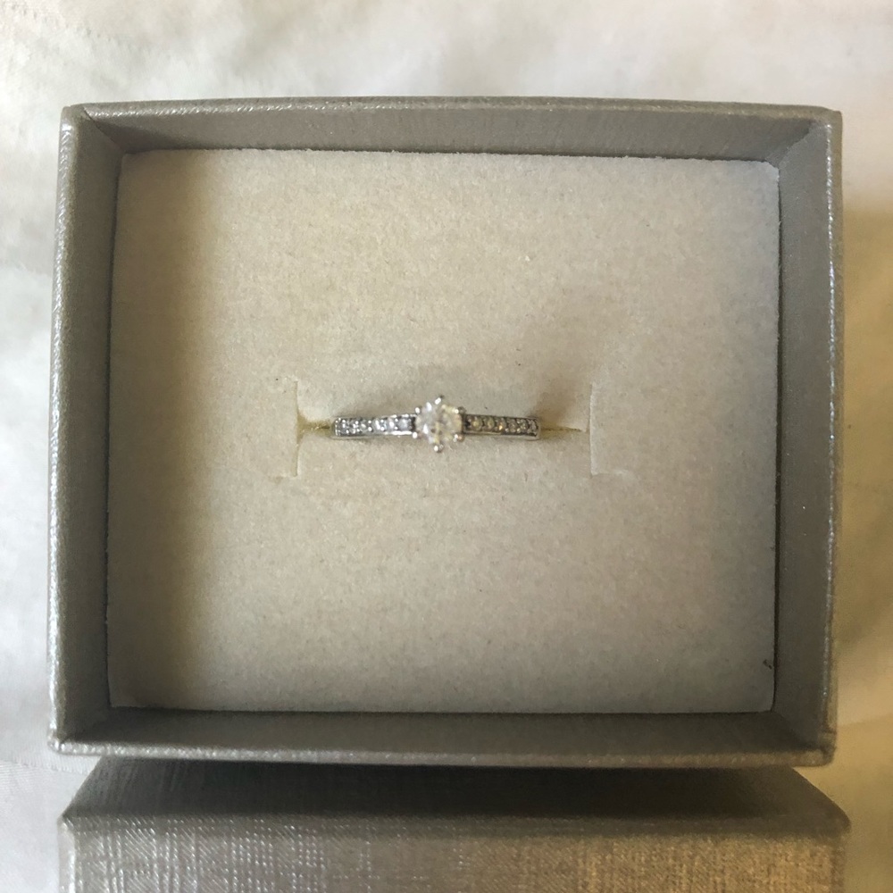 Zales ring - Picture 4 of 4
